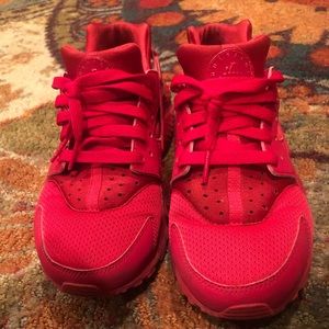 Red Nike Huarache